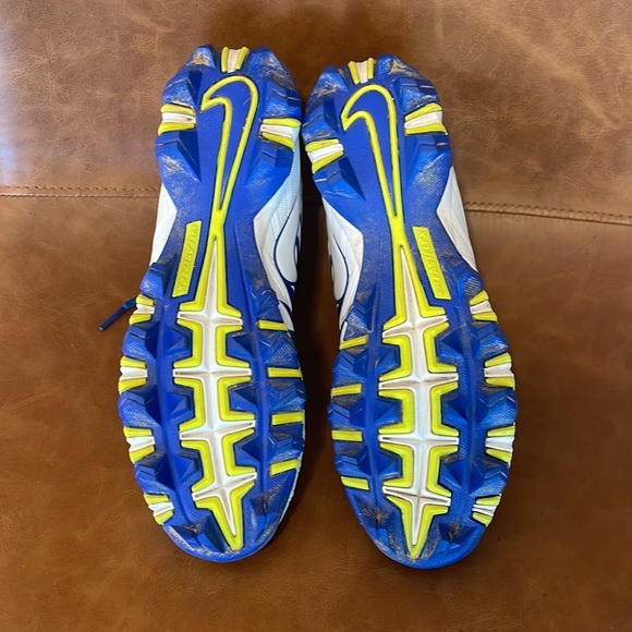 Nike cleats - Picture 4 of 8